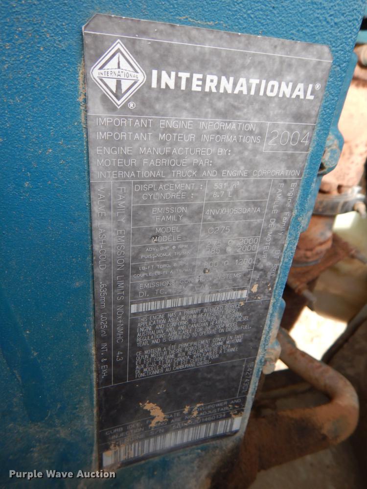 image for item DM3899 2004 International 7400  dump truck