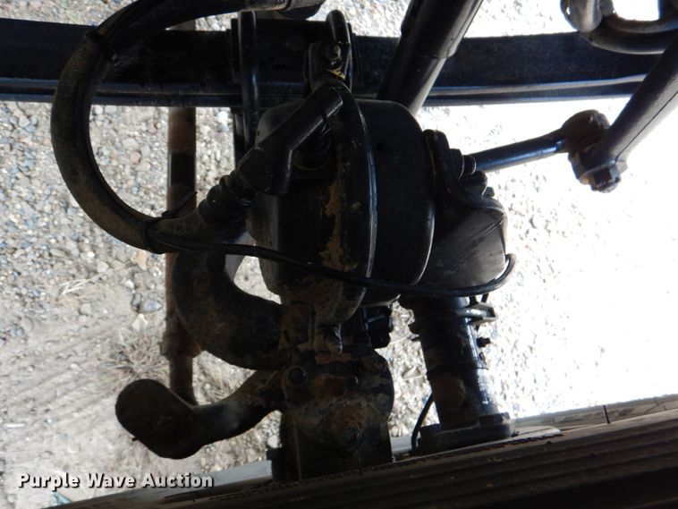 image for item DM3899 2004 International 7400  dump truck