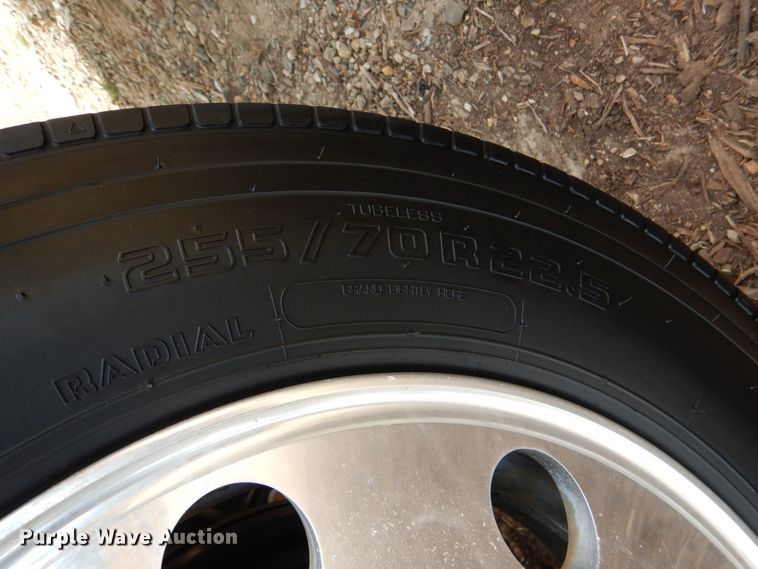 image for item DM3899 2004 International 7400  dump truck