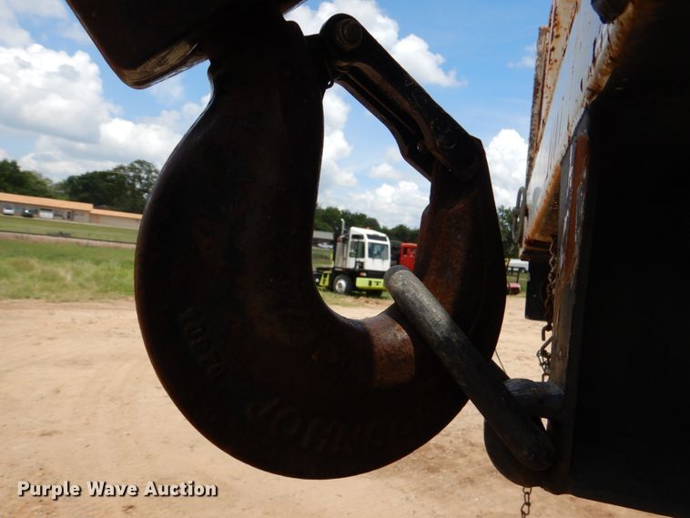 image for item DM3902 2009 Sterling LT9500  crane truck