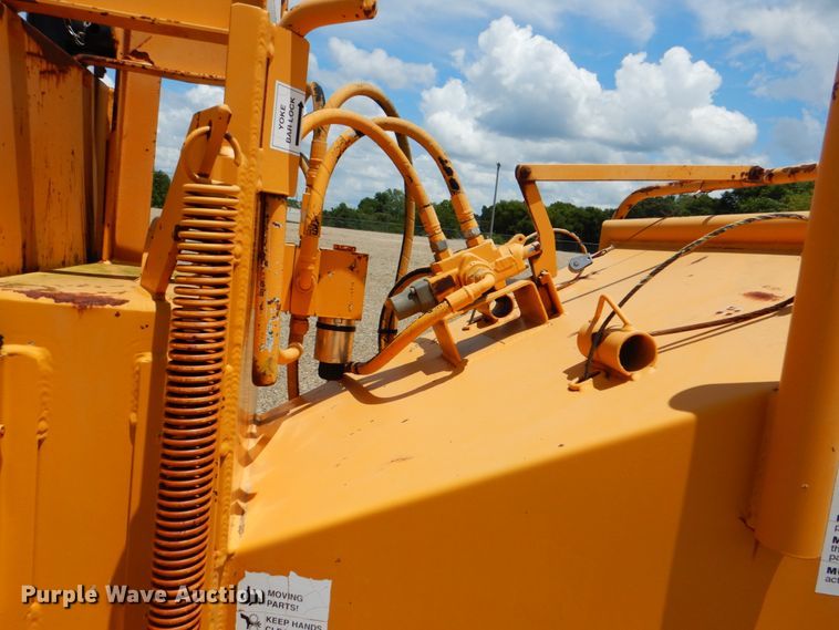 image for item DM3903 2002 Bandit CB90  wood chipper