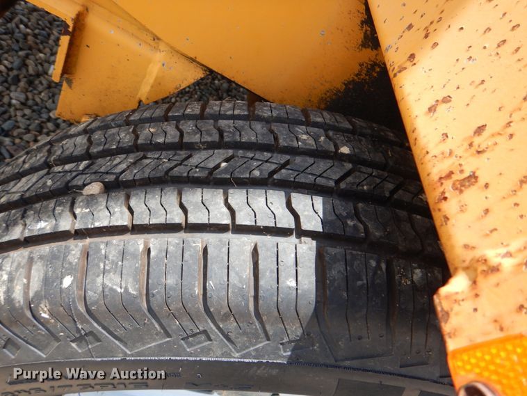 image for item DM3903 2002 Bandit CB90  wood chipper