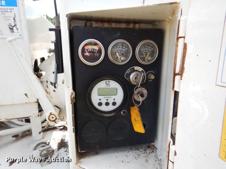 image for item DM3904 Bandit 90  wood chipper