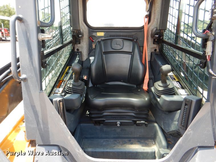 image for item DM3905 2018 John Deere 333G  tracked skid steer loader