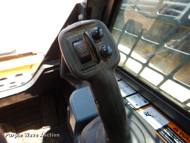 image for item DM3905 2018 John Deere 333G  tracked skid steer loader