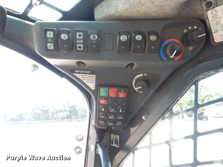 image for item DM3905 2018 John Deere 333G  tracked skid steer loader