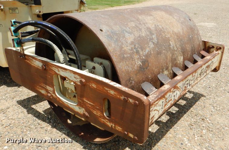 image for item DM3906 1994 Ingersoll Rand SD70D  single drum vibratory roller