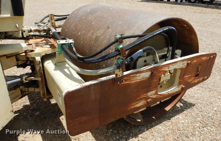 image for item DM3906 1994 Ingersoll Rand SD70D  single drum vibratory roller