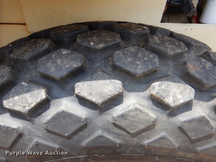 image for item DM3906 1994 Ingersoll Rand SD70D  single drum vibratory roller