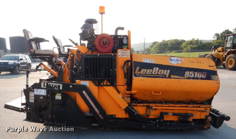 image for item DM3915 LeeBoy 8510D  paver