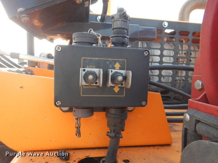 image for item DM3915 LeeBoy 8510D  paver