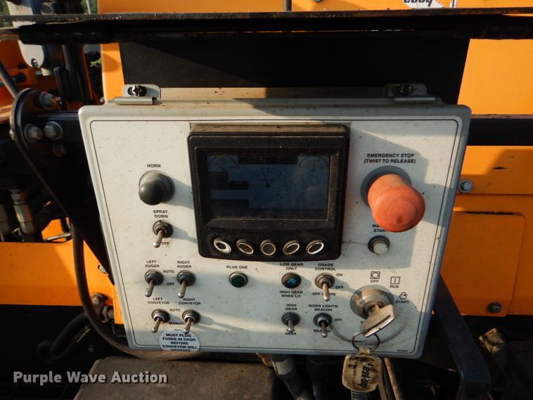 image for item DM3915 LeeBoy 8510D  paver