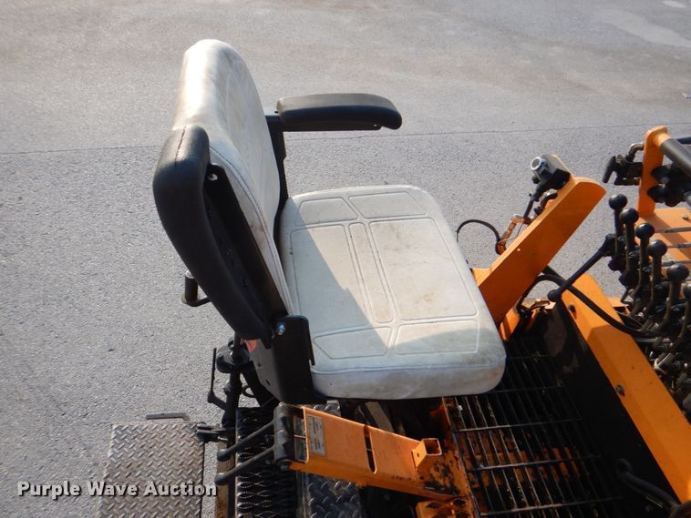 image for item DM3915 LeeBoy 8510D  paver