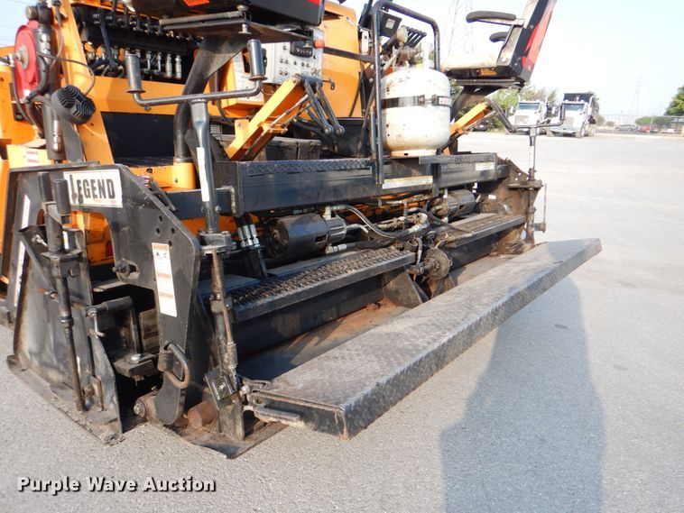 image for item DM3915 LeeBoy 8510D  paver