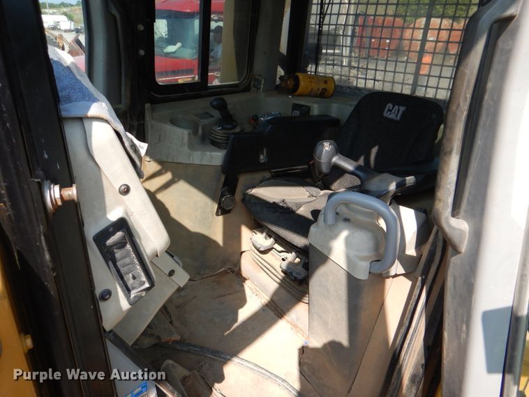 image for item DM3930 2011 Caterpillar D6T XL  dozer