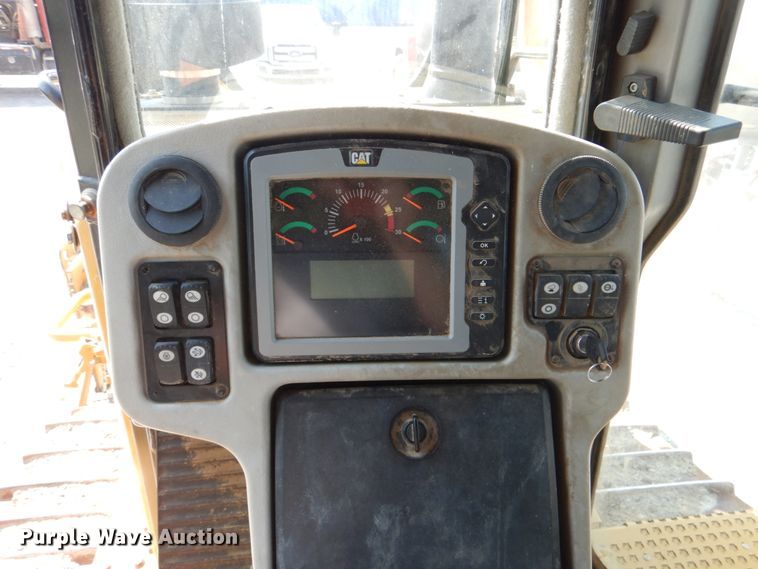 image for item DM3930 2011 Caterpillar D6T XL  dozer