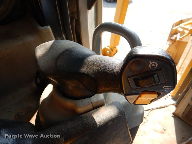 image for item DM3930 2011 Caterpillar D6T XL  dozer