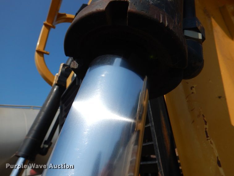 image for item DM3930 2011 Caterpillar D6T XL  dozer