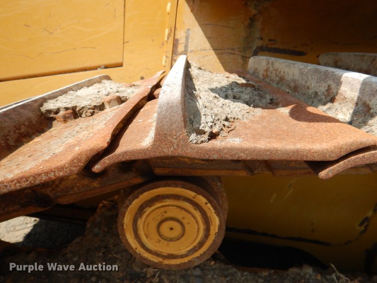 image for item DM3930 2011 Caterpillar D6T XL  dozer