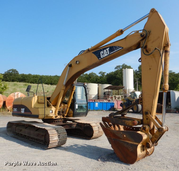 image for item DM3933 2006 Caterpillar 320CL  excavator