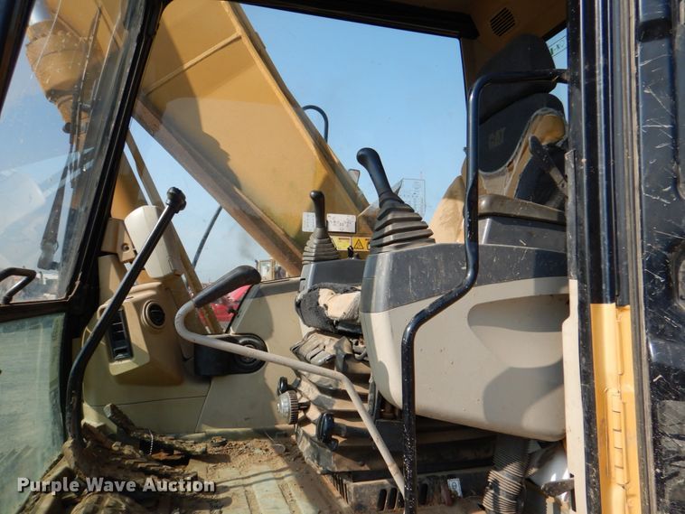 image for item DM3933 2006 Caterpillar 320CL  excavator