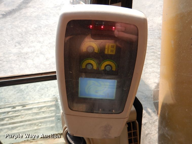 image for item DM3933 2006 Caterpillar 320CL  excavator