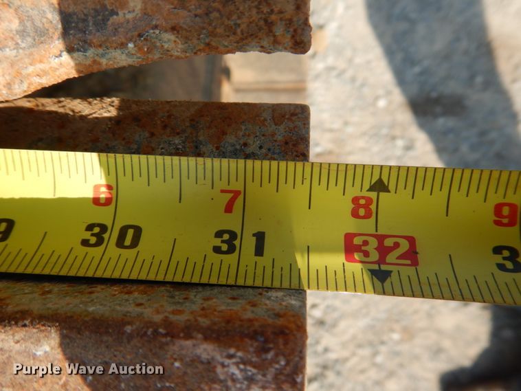 image for item DM3933 2006 Caterpillar 320CL  excavator