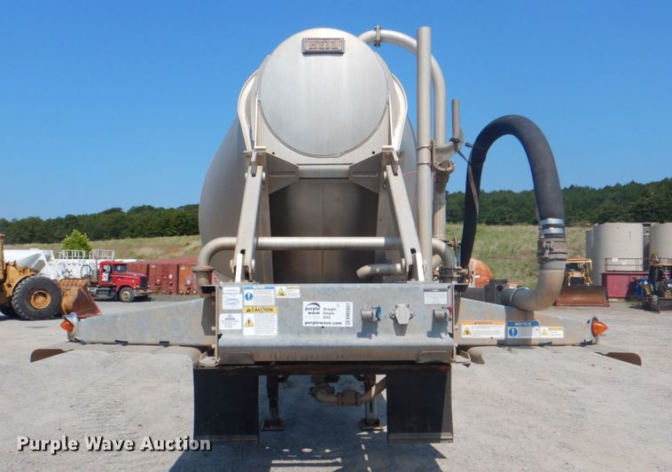 image for item DM3937 2012 Heil Trailer International  pneumatic dry bulk trailer