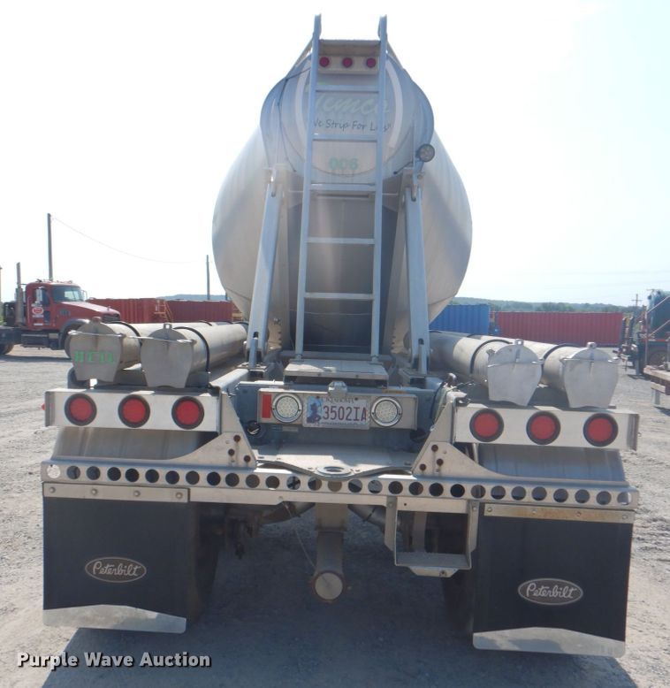 image for item DM3937 2012 Heil Trailer International  pneumatic dry bulk trailer