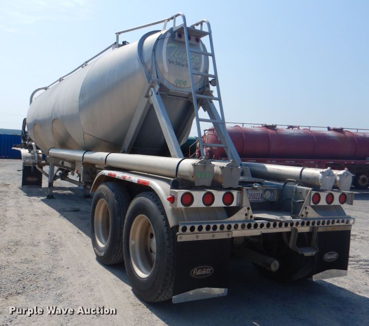 image for item DM3937 2012 Heil Trailer International  pneumatic dry bulk trailer