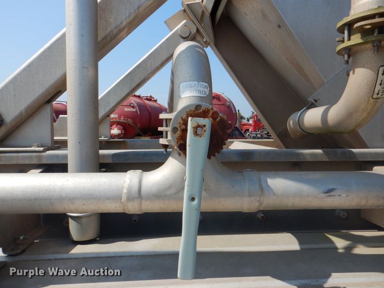 image for item DM3937 2012 Heil Trailer International  pneumatic dry bulk trailer