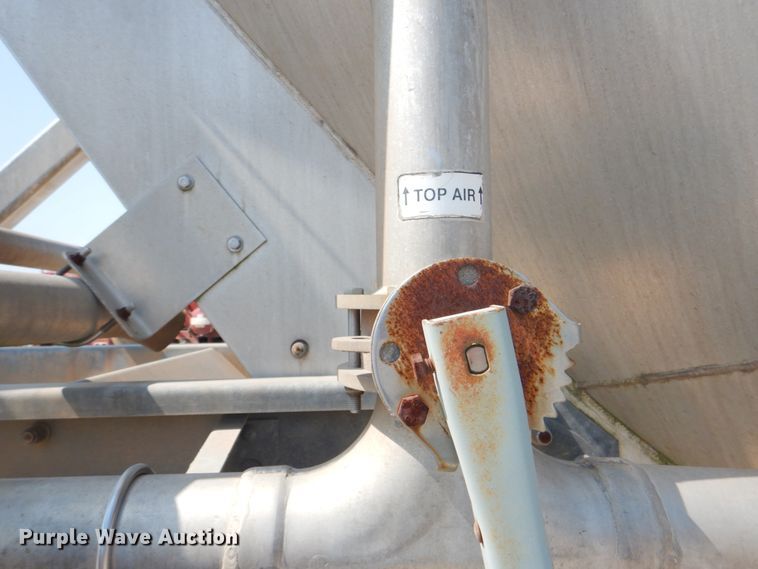 image for item DM3937 2012 Heil Trailer International  pneumatic dry bulk trailer