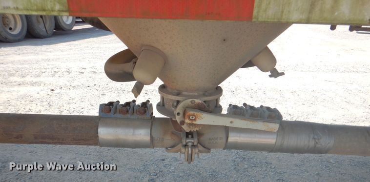 image for item DM3937 2012 Heil Trailer International  pneumatic dry bulk trailer