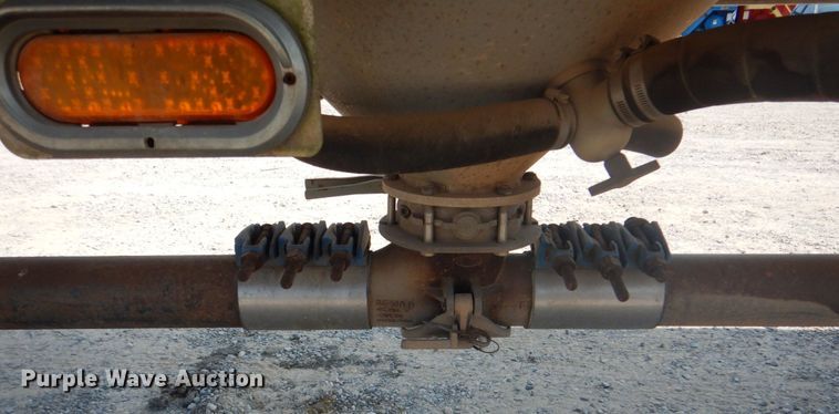 image for item DM3937 2012 Heil Trailer International  pneumatic dry bulk trailer