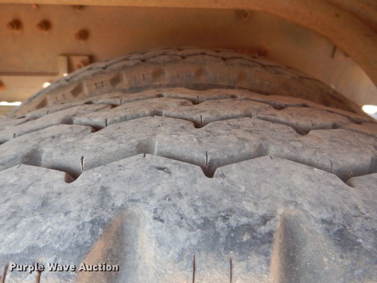 image for item DM3937 2012 Heil Trailer International  pneumatic dry bulk trailer