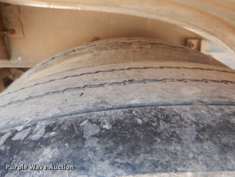 image for item DM3937 2012 Heil Trailer International  pneumatic dry bulk trailer