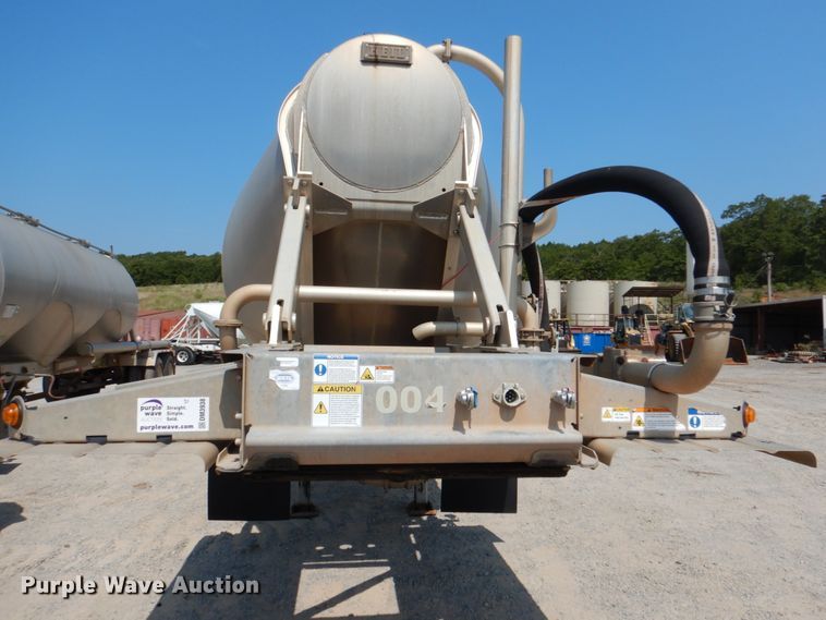 image for item DM3938 2012 Heil Trailer International  pneumatic dry bulk trailer