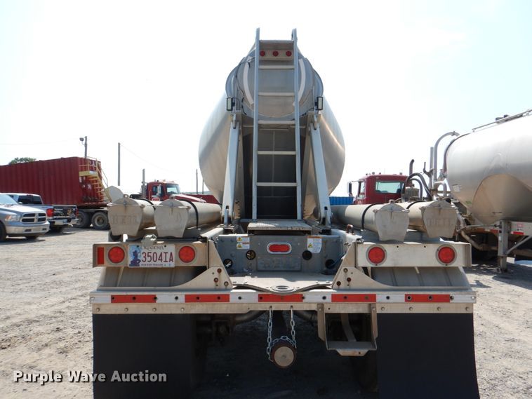 image for item DM3938 2012 Heil Trailer International  pneumatic dry bulk trailer