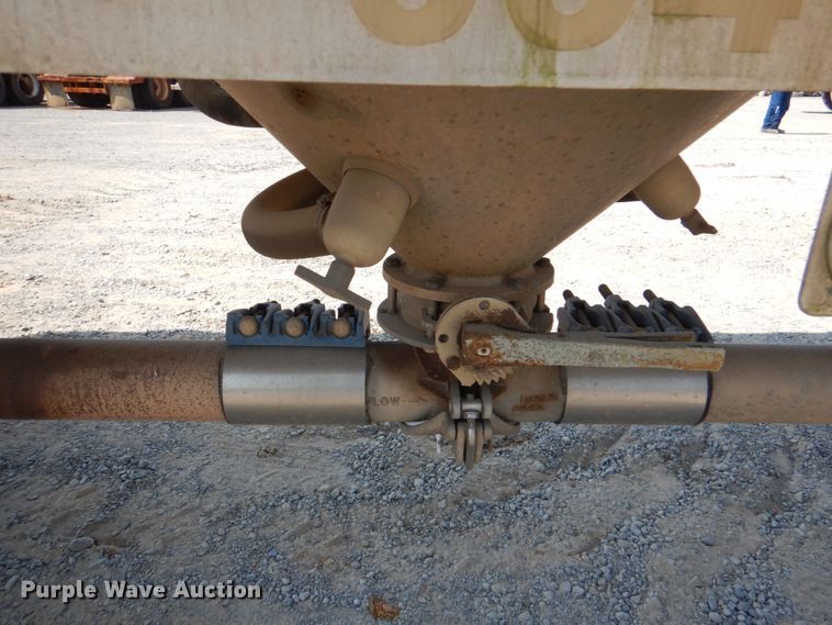 image for item DM3938 2012 Heil Trailer International  pneumatic dry bulk trailer