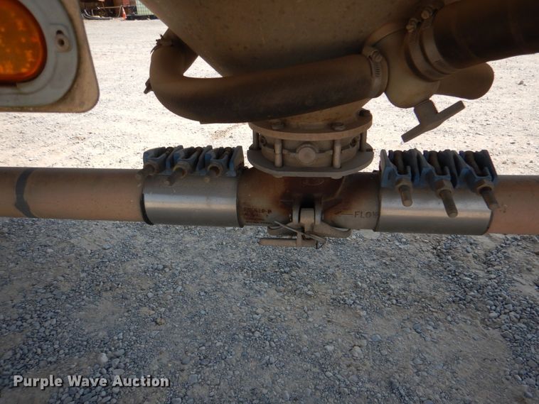 image for item DM3938 2012 Heil Trailer International  pneumatic dry bulk trailer