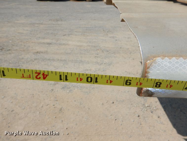 image for item DM3938 2012 Heil Trailer International  pneumatic dry bulk trailer