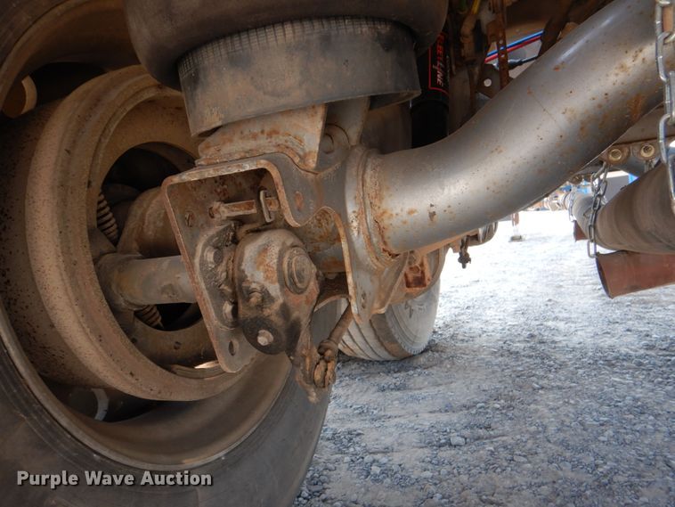 image for item DM3938 2012 Heil Trailer International  pneumatic dry bulk trailer