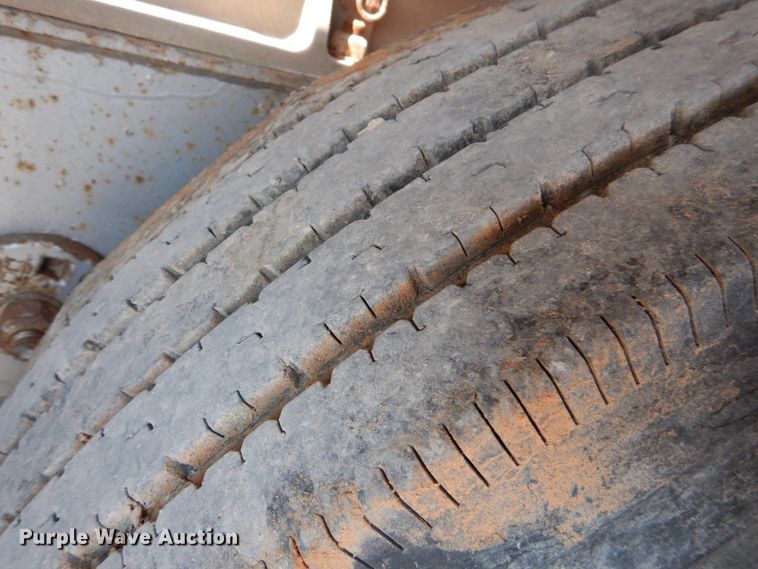 image for item DM3938 2012 Heil Trailer International  pneumatic dry bulk trailer