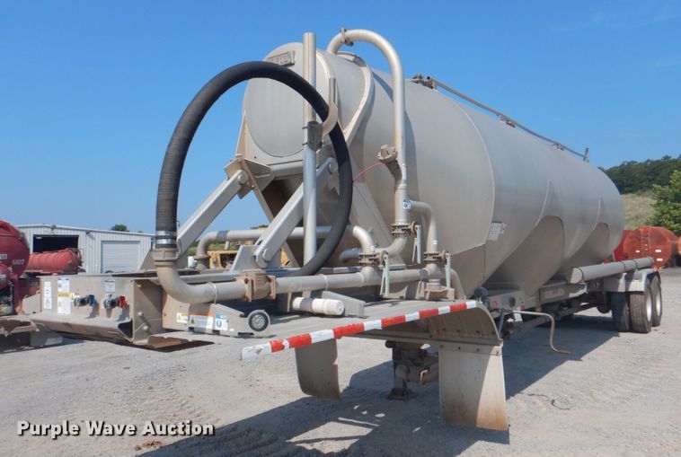 image for item DM3940 2012 Heil Trailer International  pneumatic dry bulk trailer