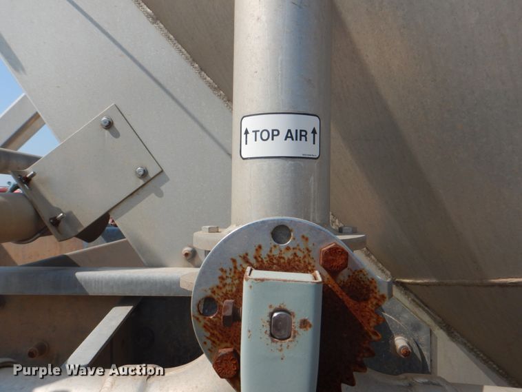 image for item DM3940 2012 Heil Trailer International  pneumatic dry bulk trailer