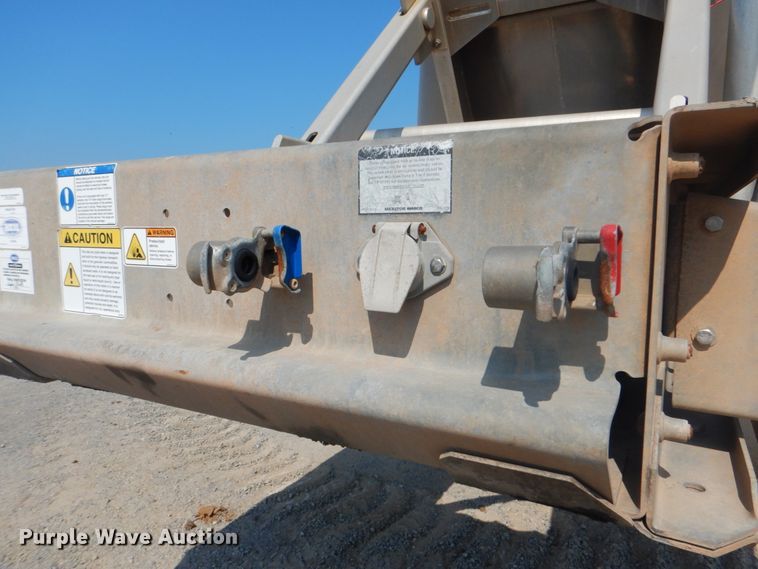 image for item DM3940 2012 Heil Trailer International  pneumatic dry bulk trailer