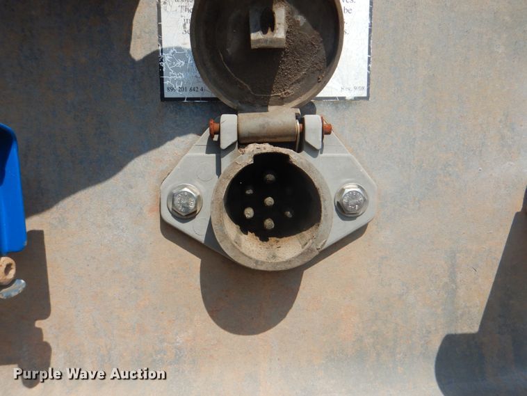 image for item DM3940 2012 Heil Trailer International  pneumatic dry bulk trailer