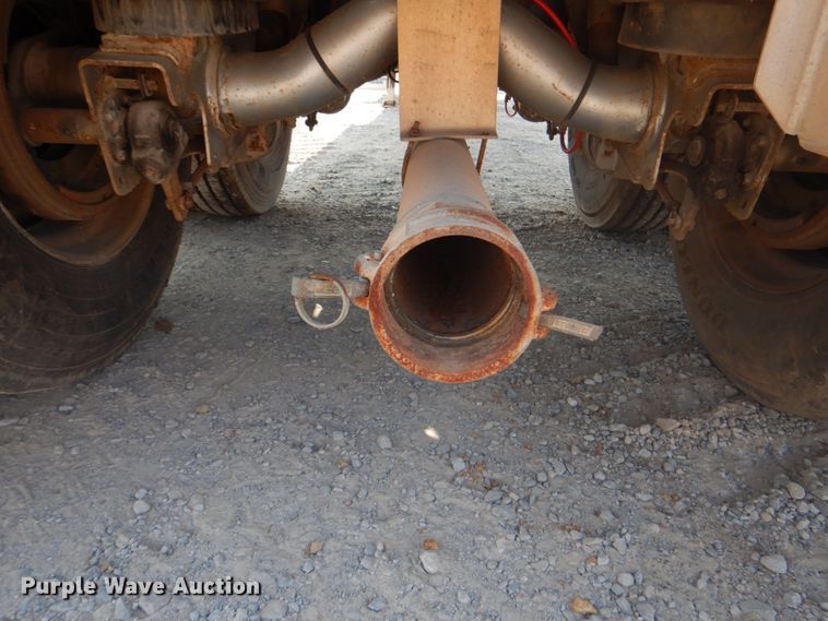 image for item DM3940 2012 Heil Trailer International  pneumatic dry bulk trailer