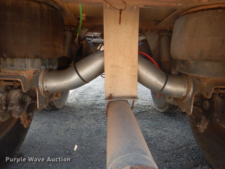 image for item DM3940 2012 Heil Trailer International  pneumatic dry bulk trailer