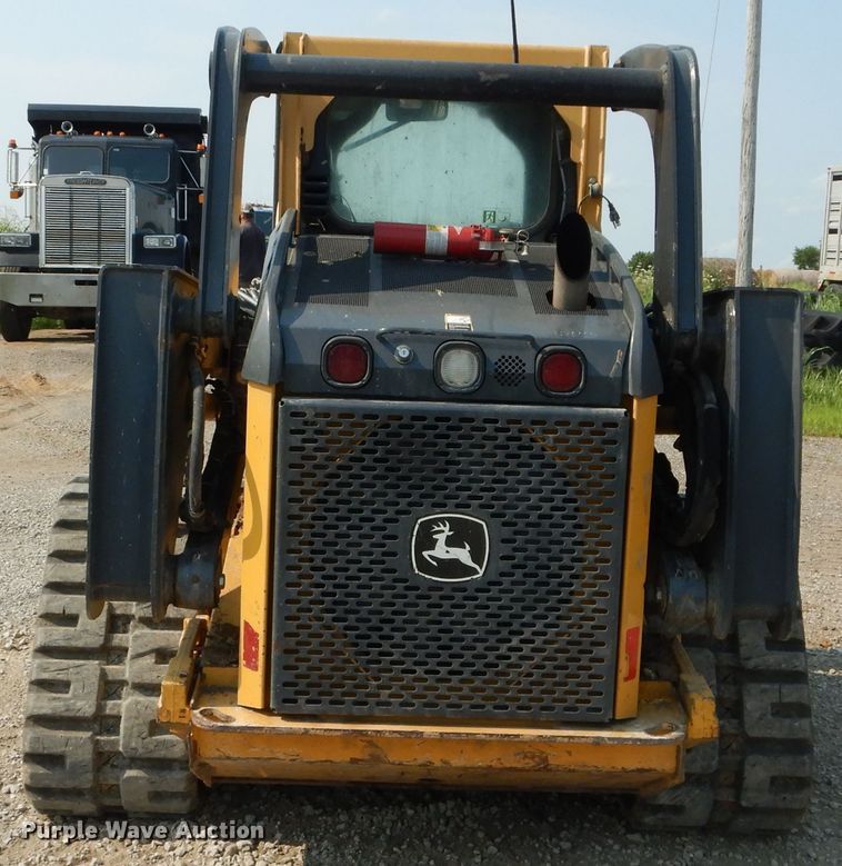 image for item DM4326 2011 John Deere 333D  tracked skid steer loader